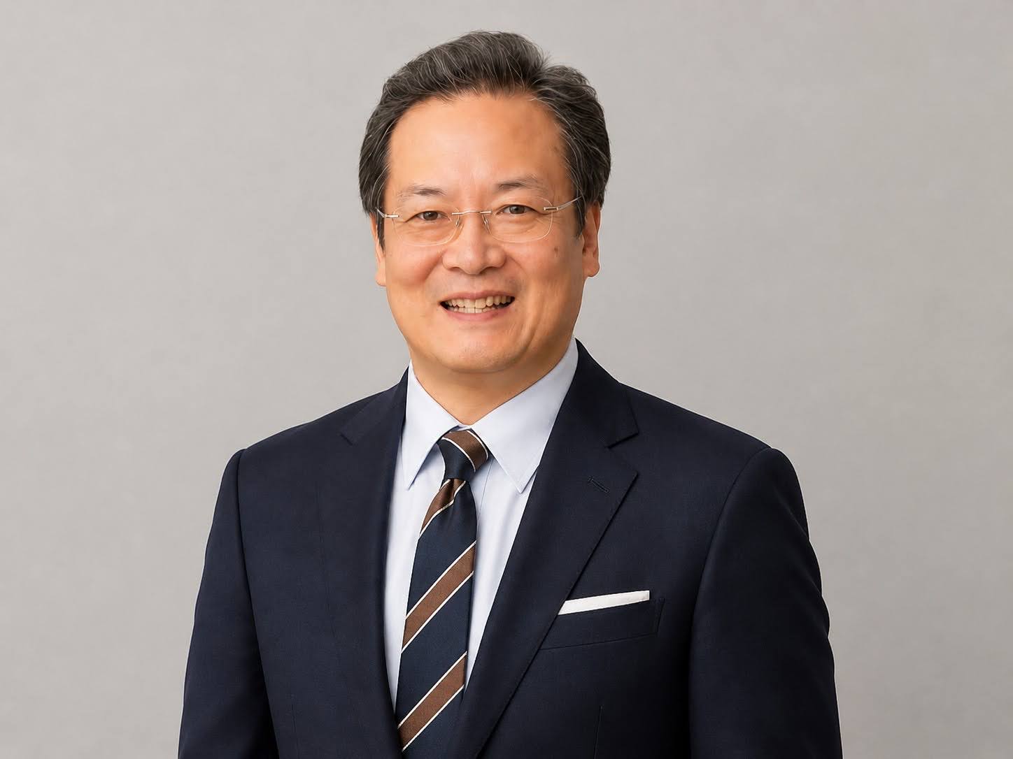 張賜賢老師半身肖像